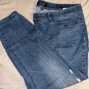 Judy Blue Women's Light Blue Pull-On Skinny Jeans